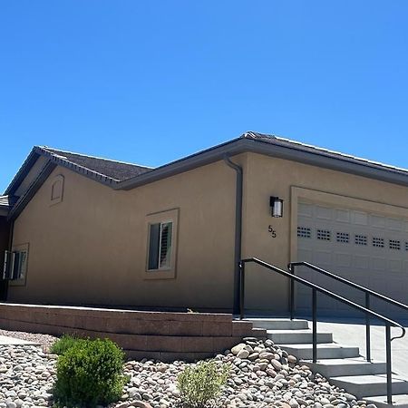 Townhome Modern Pueblo Exterior photo